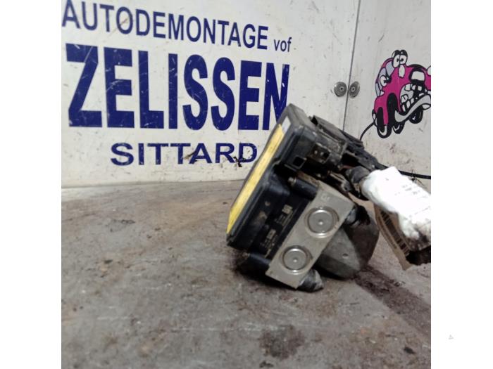 Gebruikte ABS Pomp Mercedes A (W176) 1.6 A-180 16V Prijs € 131,25 Margeregeling aangeboden door Zelissen V.O.F. autodemontage
