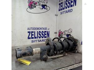 Gebruikte Mac Phersonpoot links-voor Mercedes A (W176) 1.6 A-180 16V Prijs € 204,75 Margeregeling aangeboden door Zelissen V.O.F. autodemontage