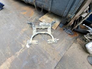 Gebruikte Subframe Mercedes A (W176) 1.6 A-180 16V Prijs € 288,75 Margeregeling aangeboden door Zelissen V.O.F. autodemontage