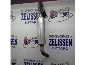Gebruikte Uitlaat Middendemper Volkswagen Golf IV (1J1) 1.4 16V Prijs € 31,50 Margeregeling aangeboden door Zelissen V.O.F. autodemontage