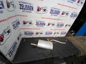 Gebruikte Uitlaat Einddemper Toyota Avensis (T22) 1.6 16V Prijs € 42,00 Margeregeling aangeboden door Zelissen V.O.F. autodemontage