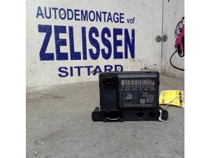 Gebruikte Comfort Module Volkswagen Crafter 2.5 TDI 30/32/35/46/50 Prijs € 31,50 Margeregeling aangeboden door Zelissen V.O.F. autodemontage