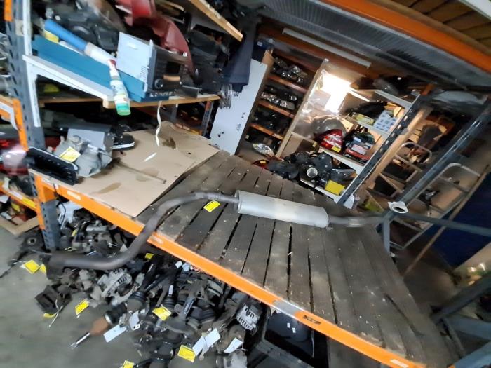 Gebruikte Uitlaat Middendemper Fiat Stilo MW (192C) 1.6 16V Prijs € 63,00 Margeregeling aangeboden door Zelissen V.O.F. autodemontage