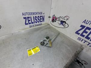Gebruikte Ruitmechaniek 4Deurs rechts-achter Suzuki Swift (ZA/ZC/ZD1/2/3/9) Prijs € 42,00 Margeregeling aangeboden door Zelissen V.O.F. autodemontage