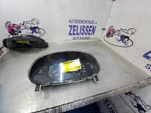 Gebruikte Instrumentenpaneel Hyundai H-1/H-200 2.5 Tdi Prijs € 78,75 Margeregeling aangeboden door Zelissen V.O.F. autodemontage