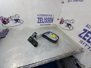 Gebruikte Spiegel Buiten links Hyundai H-1/H-200 2.5 Tdi Prijs € 47,25 Margeregeling aangeboden door Zelissen V.O.F. autodemontage