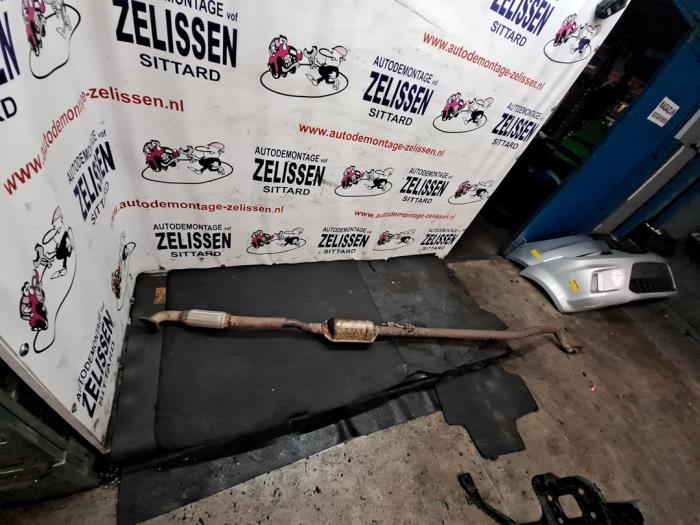 Gebruikte Katalysator Opel Combo (Corsa C) 1.7 CDTi 16V Prijs € 204,75 Margeregeling aangeboden door Zelissen V.O.F. autodemontage