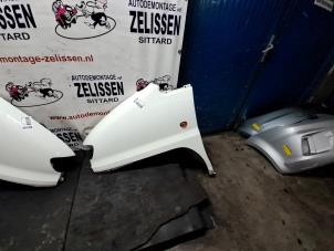 Gebruikte Scherm links-voor Hyundai H-1/H-200 2.5 Tdi Prijs € 78,75 Margeregeling aangeboden door Zelissen V.O.F. autodemontage
