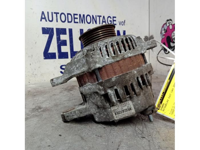 Gebruikte Dynamo Mitsubishi Colt (Z2/Z3) 1.5 16V CZ3 Prijs € 36,75 Margeregeling aangeboden door Zelissen V.O.F. autodemontage