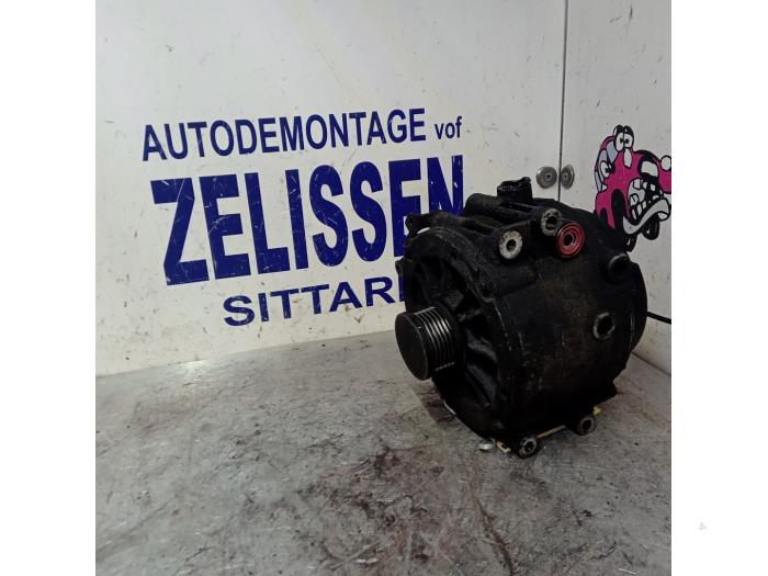 Dynamo van een Mercedes-Benz ML I (163) 270 2.7 CDI 20V 2005