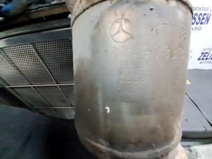 Gebruikte Katalysator Mercedes ML I (163) 270 2.7 CDI 20V Prijs € 523,95 Margeregeling aangeboden door Zelissen V.O.F. autodemontage