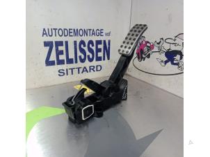 Gebruikte Gaspedaal Mercedes B (W245) 1.7 B-170 16V Prijs € 31,50 Margeregeling aangeboden door Zelissen V.O.F. autodemontage