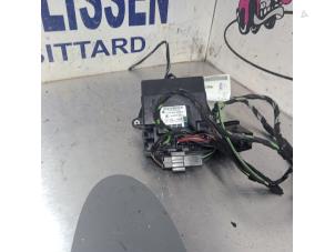 Gebruikte Deur module Mercedes B (W245) 1.7 B-170 16V Prijs € 31,50 Margeregeling aangeboden door Zelissen V.O.F. autodemontage