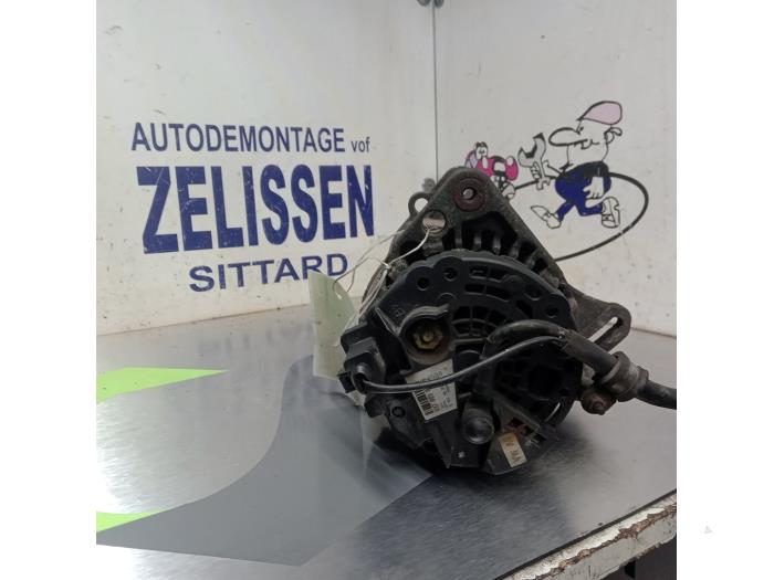 Gebruikte Dynamo Seat Ibiza III (6L1) 1.4 16V 75 Prijs € 42,00 Margeregeling aangeboden door Zelissen V.O.F. autodemontage