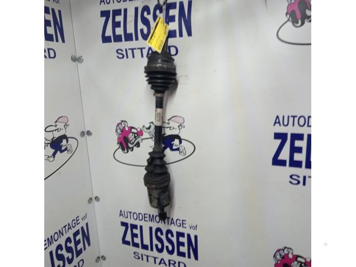 Gebruikte Aandrijfas links-voor BMW X3 (E83) 2.5 24V Prijs € 152,25 Margeregeling aangeboden door Zelissen V.O.F. autodemontage