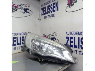 Gebruikte Rechter Koplamp Opel Astra J (PC6/PD6/PE6/PF6) 1.6 16V Prijs € 194,25 Margeregeling aangeboden door Zelissen V.O.F. autodemontage
