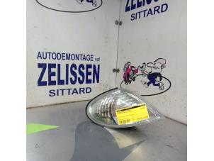 Gebruikte Knipperlichtglas rechts Nissan Almera (N16) 1.5 16V Prijs € 10,50 Margeregeling aangeboden door Zelissen V.O.F. autodemontage