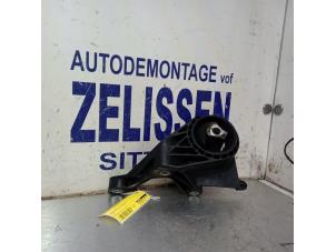 Gebruikte Motorrubber Opel Astra J (PC6/PD6/PE6/PF6) 1.6 16V Prijs € 21,00 Margeregeling aangeboden door Zelissen V.O.F. autodemontage