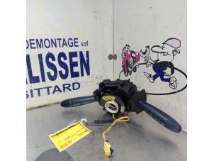 Gebruikte Licht + Raw Schakelaar Fiat Doblo Cargo (223) 1.9 D Prijs € 52,50 Margeregeling aangeboden door Zelissen V.O.F. autodemontage