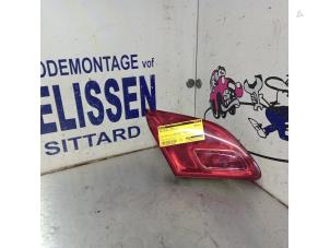Gebruikte Achterlicht links Opel Astra J (PC6/PD6/PE6/PF6) 1.6 16V Prijs € 36,75 Margeregeling aangeboden door Zelissen V.O.F. autodemontage