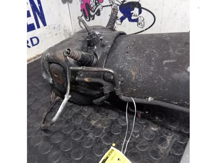 Gebruikte Roetfilter Fiat Doblo Cargo (223) 1.9 D Prijs op aanvraag aangeboden door Zelissen V.O.F. autodemontage
