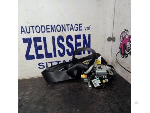 Gebruikte Veiligheidsgordel rechts-voor Volkswagen Up! (121) 1.0 12V 75 Prijs € 126,00 Margeregeling aangeboden door Zelissen V.O.F. autodemontage