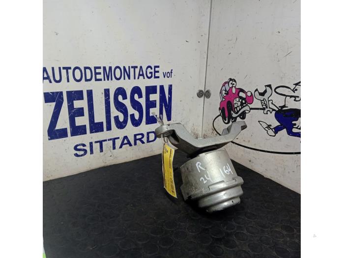 Gebruikte Motorrubber Ford Mondeo IV Wagon 2.0 16V Flexifuel Prijs € 57,75 Margeregeling aangeboden door Zelissen V.O.F. autodemontage