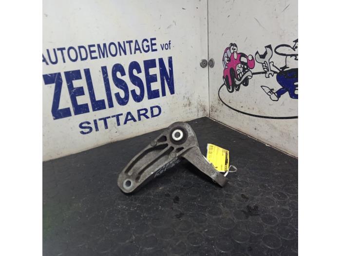 Gebruikte Motorrubber Ford Mondeo IV Wagon 2.0 16V Flexifuel Prijs € 42,00 Margeregeling aangeboden door Zelissen V.O.F. autodemontage