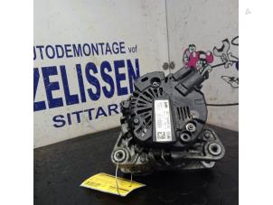 Gebruikte Dynamo Peugeot 208 I (CA/CC/CK/CL) 1.2 12V e-THP PureTech 110 Prijs € 57,75 Margeregeling aangeboden door Zelissen V.O.F. autodemontage