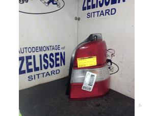 Gebruikte Achterlicht rechts Mazda Demio (DW) 1.5 16V Prijs € 42,00 Margeregeling aangeboden door Zelissen V.O.F. autodemontage