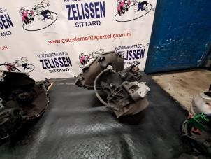 Gebruikte Versnellingsbak Opel Astra G (F67) 1.6 16V Prijs € 157,50 Margeregeling aangeboden door Zelissen V.O.F. autodemontage