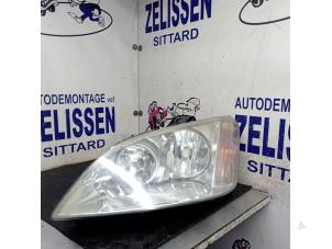 Gebruikte Linker Koplamp Ford Focus C-Max 1.8 16V Prijs € 42,00 Margeregeling aangeboden door Zelissen V.O.F. autodemontage