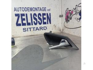 Gebruikte Portiergreep 2Deurs rechts Mercedes C-Klasse Prijs € 21,00 Margeregeling aangeboden door Zelissen V.O.F. autodemontage