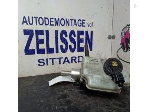 Gebruikte Hoofdremcilinder Volkswagen Golf V (1K1) 2.0 FSI 16V Prijs € 31,50 Margeregeling aangeboden door Zelissen V.O.F. autodemontage