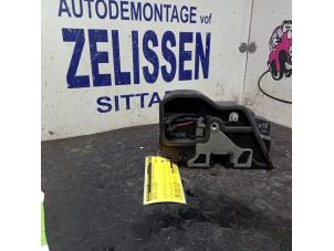 Gebruikte Portierslot Mechaniek 4Deurs rechts-achter BMW X3 (E83) 2.0d 16V Prijs € 47,25 Margeregeling aangeboden door Zelissen V.O.F. autodemontage