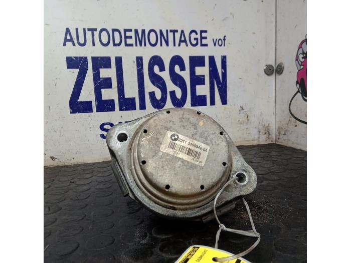 Gebruikte Motorsteun BMW X3 (E83) 2.0d 16V Prijs € 31,50 Margeregeling aangeboden door Zelissen V.O.F. autodemontage
