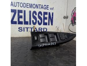 Gebruikte Ruit schakelaar elektrisch Mazda 6 Sportbreak (GY19/89) 2.0i 16V Prijs € 36,75 Margeregeling aangeboden door Zelissen V.O.F. autodemontage