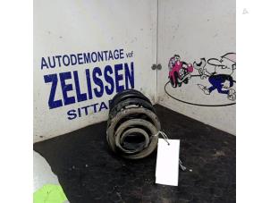 Gebruikte Schroefveer achter BMW X3 (E83) 2.0d 16V Prijs € 26,25 Margeregeling aangeboden door Zelissen V.O.F. autodemontage