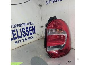 Gebruikte Achterlicht rechts Renault Modus/Grand Modus (JP) 1.2 16V Quickshift Prijs € 47,25 Margeregeling aangeboden door Zelissen V.O.F. autodemontage