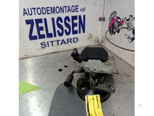Gebruikte Pomp Servo Mercedes CLK (C208) 2.0 200 16V Prijs € 52,50 Margeregeling aangeboden door Zelissen V.O.F. autodemontage