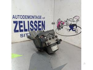 Gebruikte ABS Pomp Volvo XC70 (SZ) XC70 2.4 T 20V Prijs € 131,25 Margeregeling aangeboden door Zelissen V.O.F. autodemontage