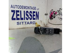 Gebruikte Schakelaar Elektrisch Raam Volvo XC70 (SZ) XC70 2.4 T 20V Prijs € 52,50 Margeregeling aangeboden door Zelissen V.O.F. autodemontage