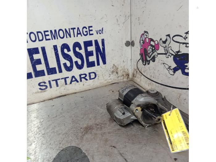 Startmotor van een Renault Clio II (BB/CB) 1.2 16V 2002