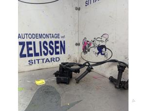 Gebruikte Bobine Ford Mondeo III Wagon 1.8 16V Prijs € 31,50 Margeregeling aangeboden door Zelissen V.O.F. autodemontage