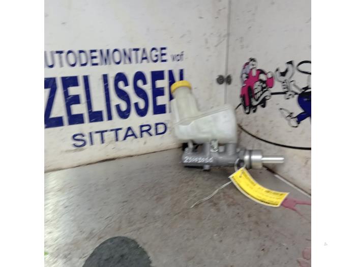 Gebruikte Hoofdremcilinder Fiat Bravo (198A) 1.4 16V Prijs € 21,00 Margeregeling aangeboden door Zelissen V.O.F. autodemontage