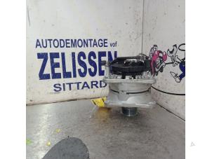 Gebruikte Dynamo Mazda 2 (NB/NC/ND/NE) 1.4 16V Prijs € 31,50 Margeregeling aangeboden door Zelissen V.O.F. autodemontage