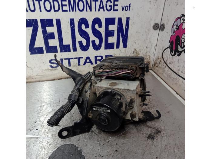 Gebruikte ABS Pomp Mazda 2 (NB/NC/ND/NE) 1.4 16V Prijs € 78,75 Margeregeling aangeboden door Zelissen V.O.F. autodemontage