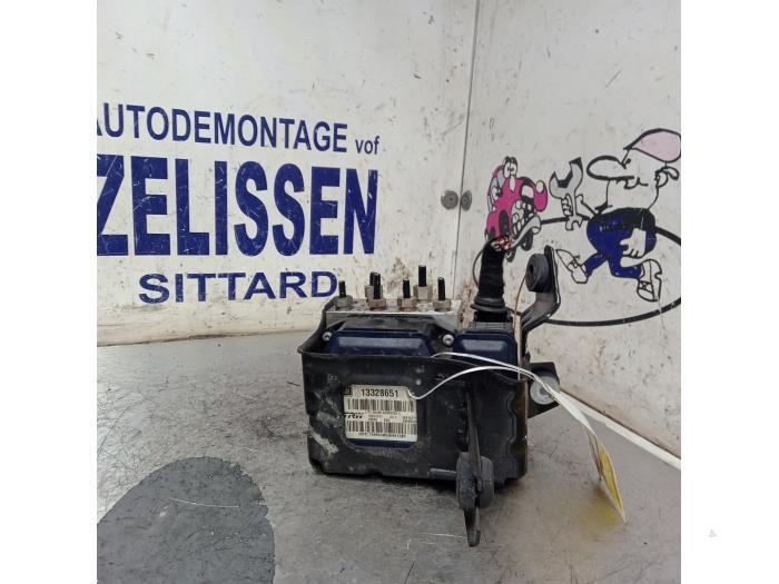 Gebruikte ABS Pomp Opel Insignia Sports Tourer 1.6 Turbo 16V Ecotec Prijs € 157,50 Margeregeling aangeboden door Zelissen V.O.F. autodemontage