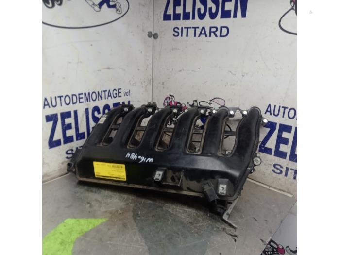 Gebruikte Inlaatspruitstuk BMW 7 serie (E65/E66/E67) 730d 24V Prijs € 249,90 Margeregeling aangeboden door Zelissen V.O.F. autodemontage
