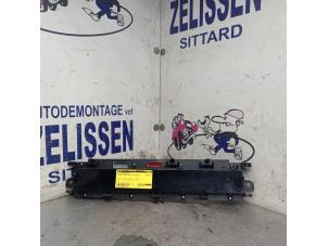 Gebruikte Instrumentenpaneel Renault Scénic II (JM) 1.6 16V Prijs € 152,25 Margeregeling aangeboden door Zelissen V.O.F. autodemontage